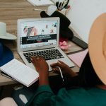 girl-building-a-successful-affiliate-marketing-website-scaled
